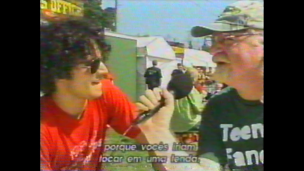 Kid Vinil entrevista Fabrizio Moretti (The Strokes, Reading Festival 2001)
