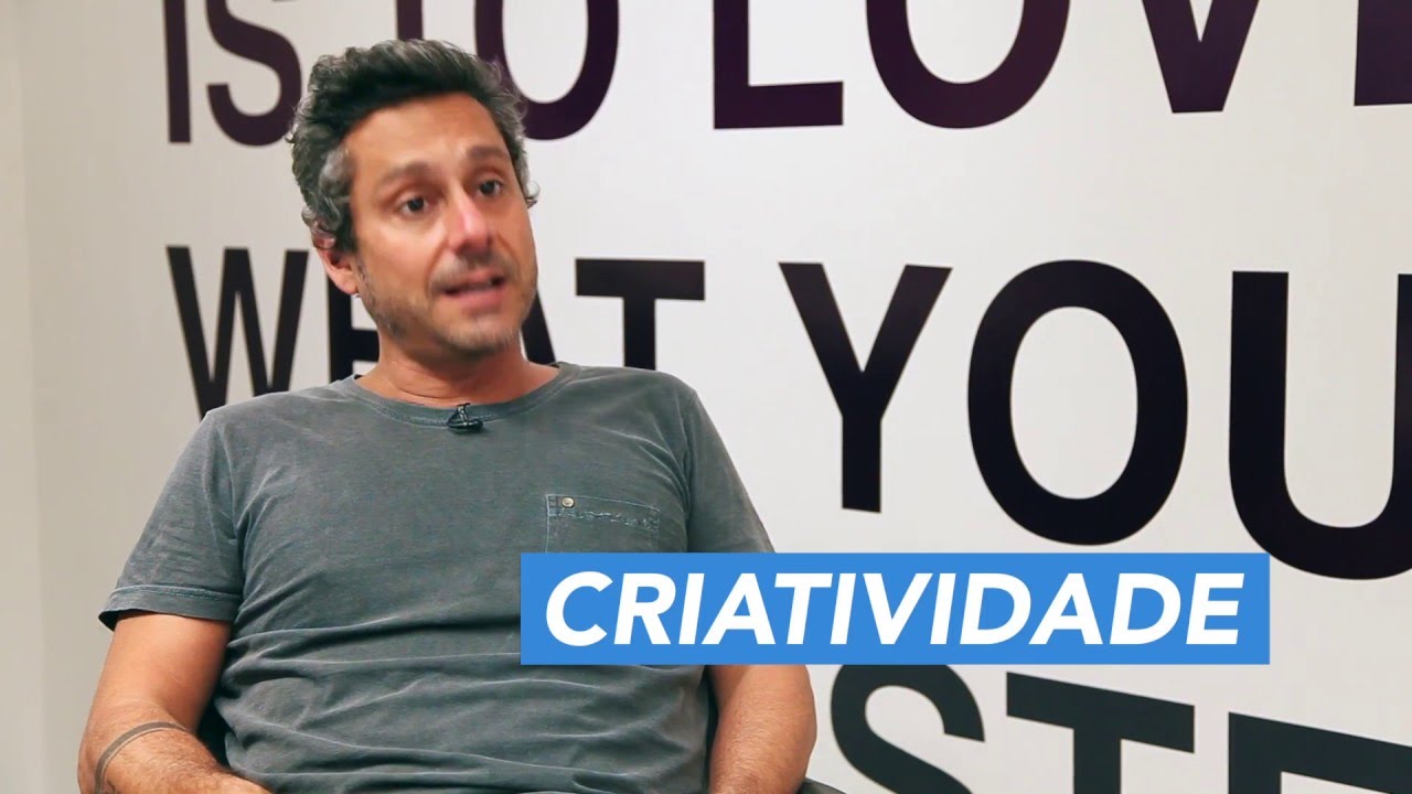 “A criatividade está no erro”, diz Alexandre Nero