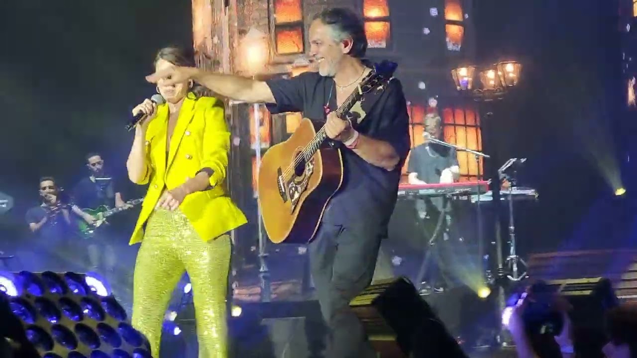 MI VESTIDO AZUL - Florencia Bertotti - LOCURA 18/09/22 ISRAEL
