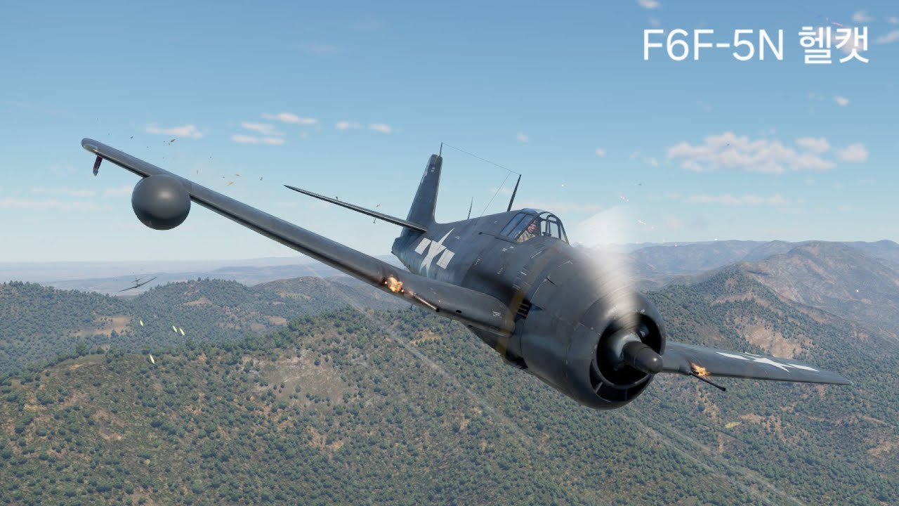 20mm 기관포와  레이더가 있는 F6F-5N 워썬더#77