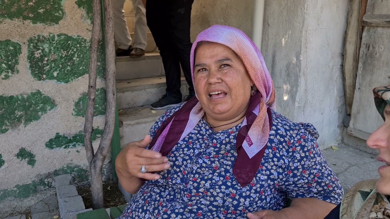 Cennet Yüzlü Bir Yörük Kadını (Gatmerim), Çiçekli Bahçeler, Deve Dede Yatırı Hikayesi