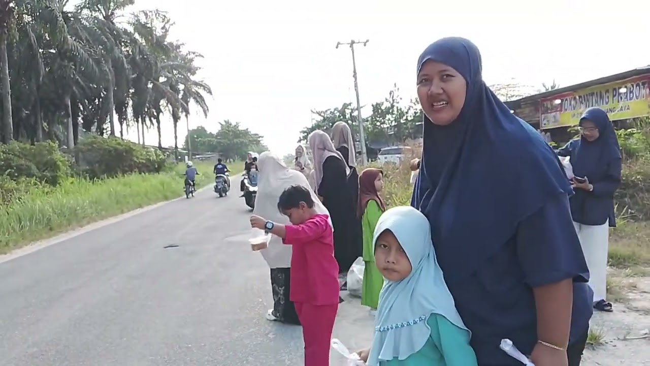 Berbagi takjil Tk Lestari Kijang Makmur 2026