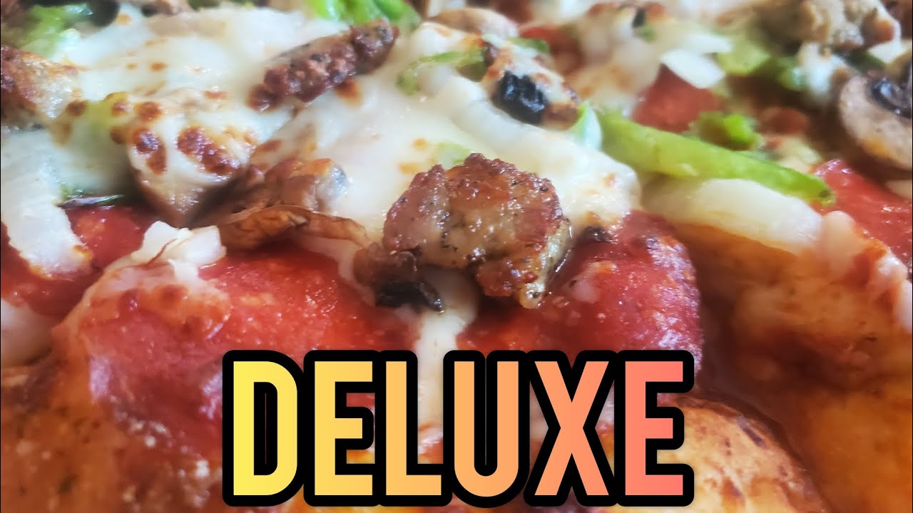 The Complete Domino's Review: Deluxe Pizza