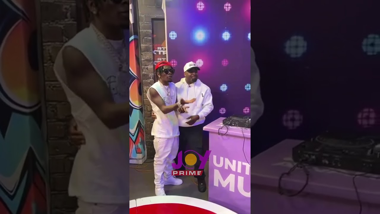 Shatta entered the studio of joy prime with fun #shattamovement #shattawale #joyprime #ghanamusic
