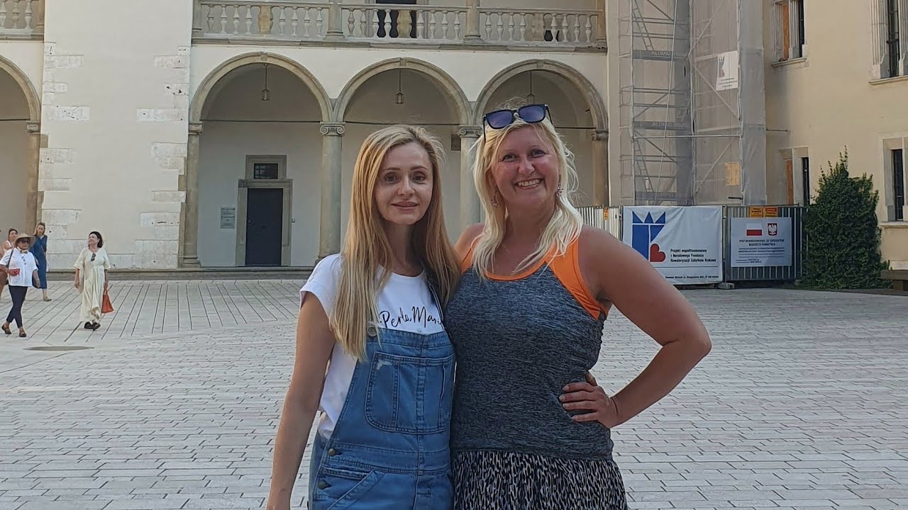 СУКОННІ РЯДИ І МИ З ОЛЕНКОЮ...