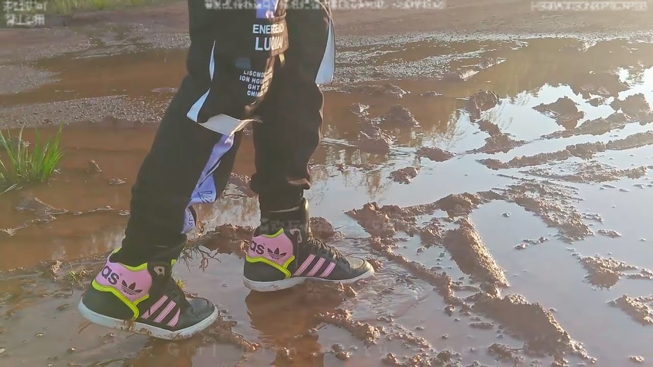 Black ADIDAS and black socks wet and muddy(ENG)(60fps)(Full video 32m 08s)