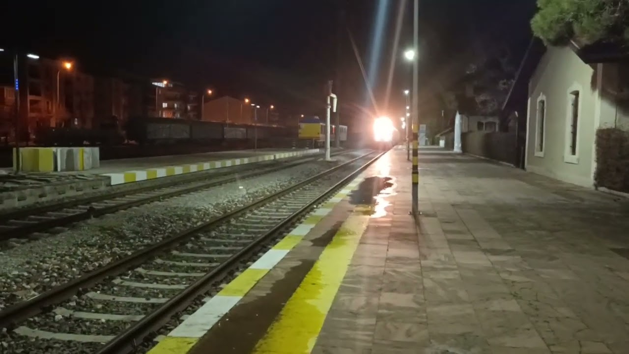 Mt 15417 İzmir uşak treni 