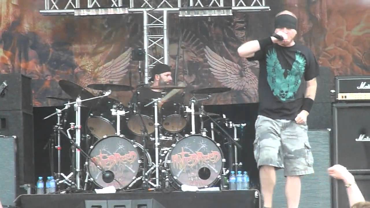 Hatebreed - Never Let It Die (live at Hellfest 2012)