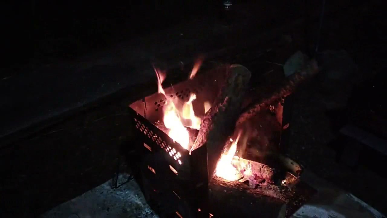 ハイランドパーク粉河キャンプ場で焚火でリラックスするBGM（BGM for relaxing by the fire at Highland Park Powder River Campground.