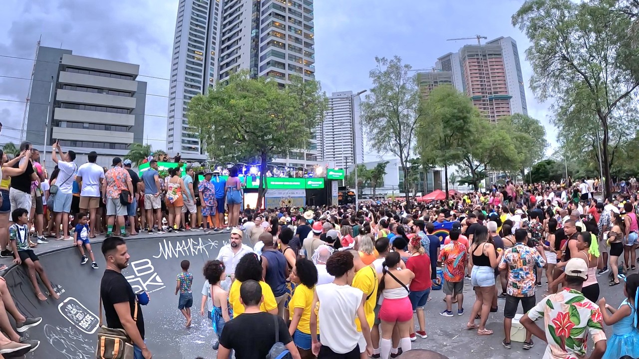 Carnaval do Recife Alceu Valença na rua da Aurora 8 de fevereiro 2026