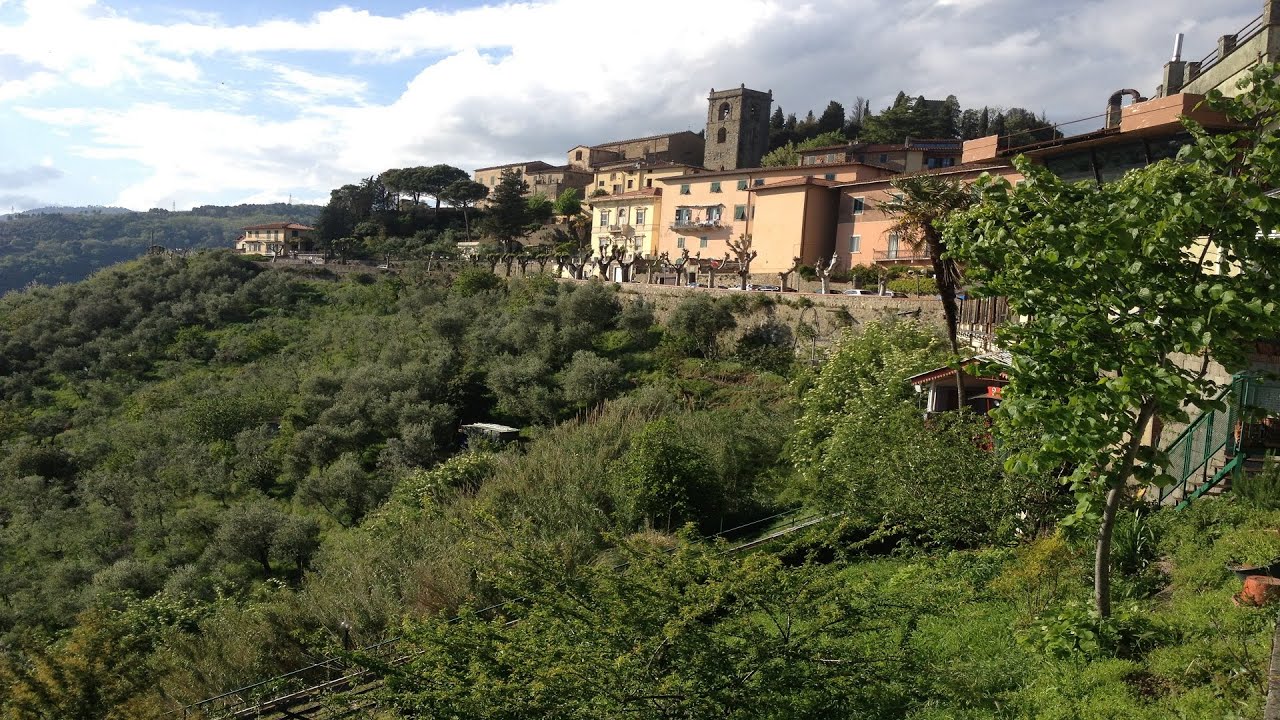 Besøg også Montecatini - den todelte kurby i Toscana - hvis du har mere tid