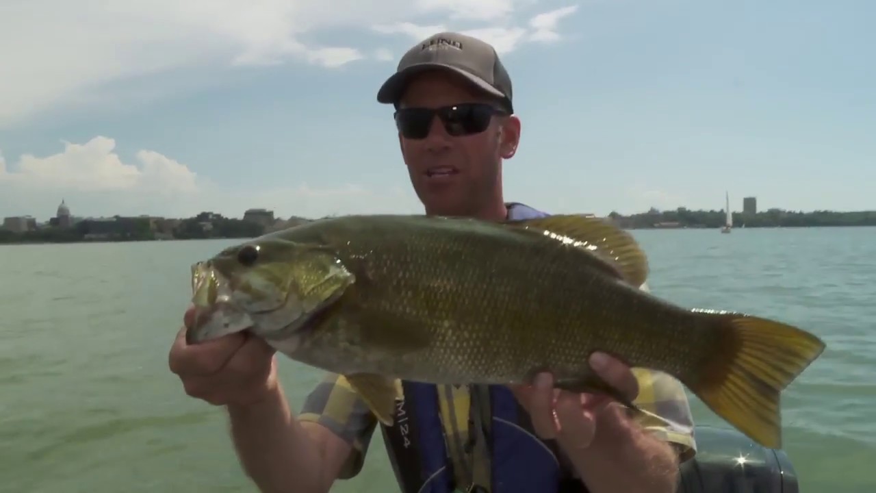 How to Catch Monster Smallmouth Bass on Lake Mendota with Roy Vivian and Lund Boats