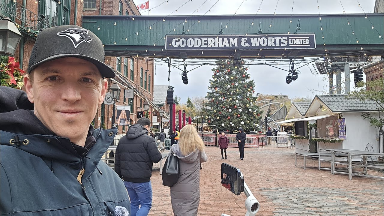 Toronto LIVE: Downtown Distillery Winter Village/Christmas Market & Around