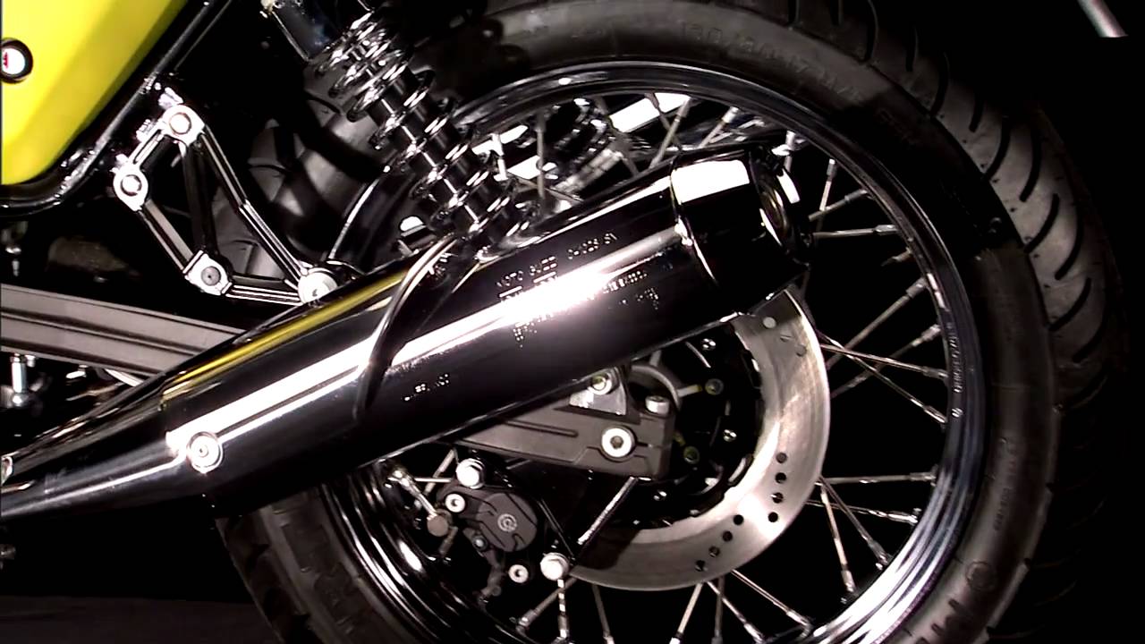 Moto Guzzi V7 Cafè Classic - official video