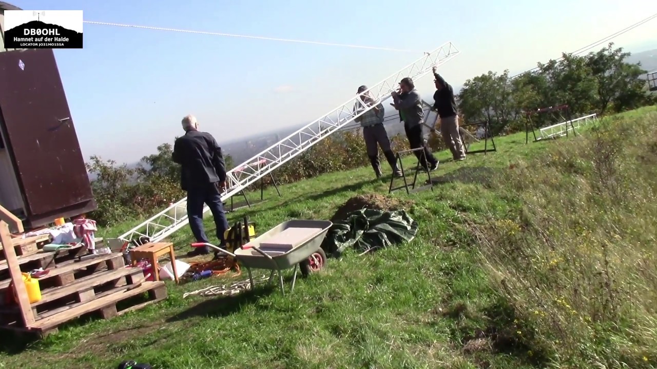 DB0OHL - Der Mast wird aufgestellt.
