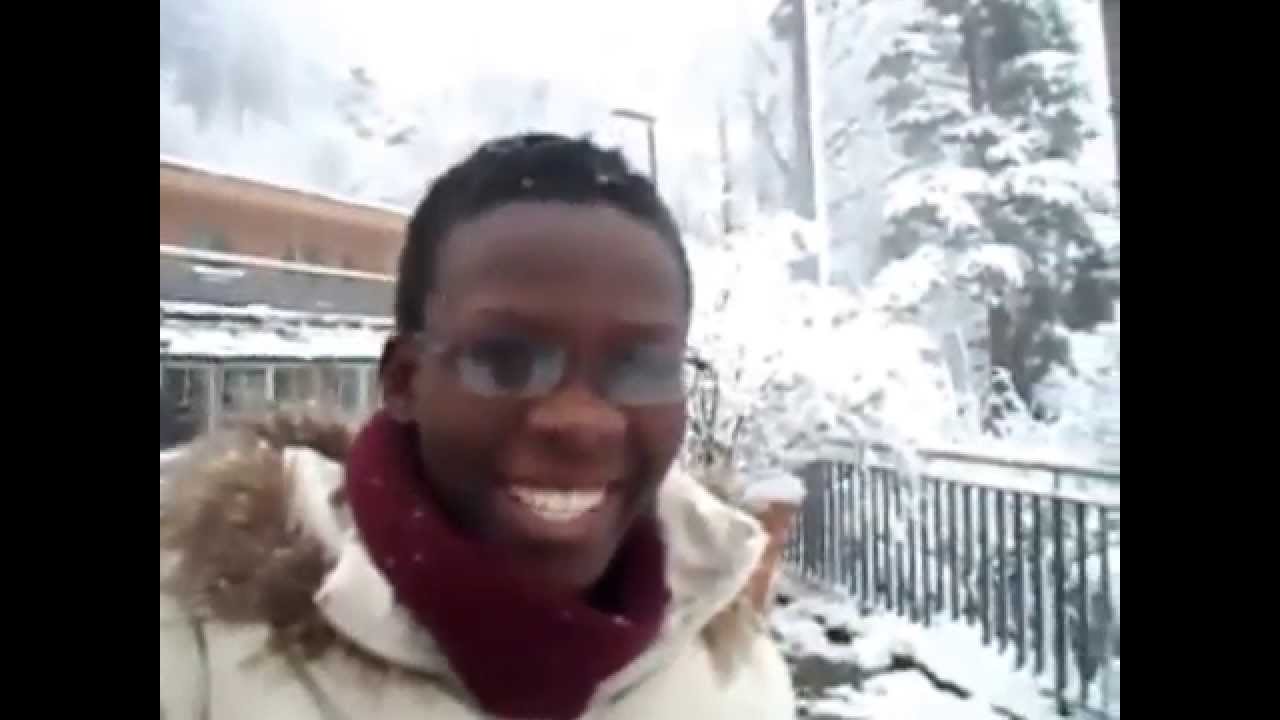 Jamaican girl sees snow for the first time!