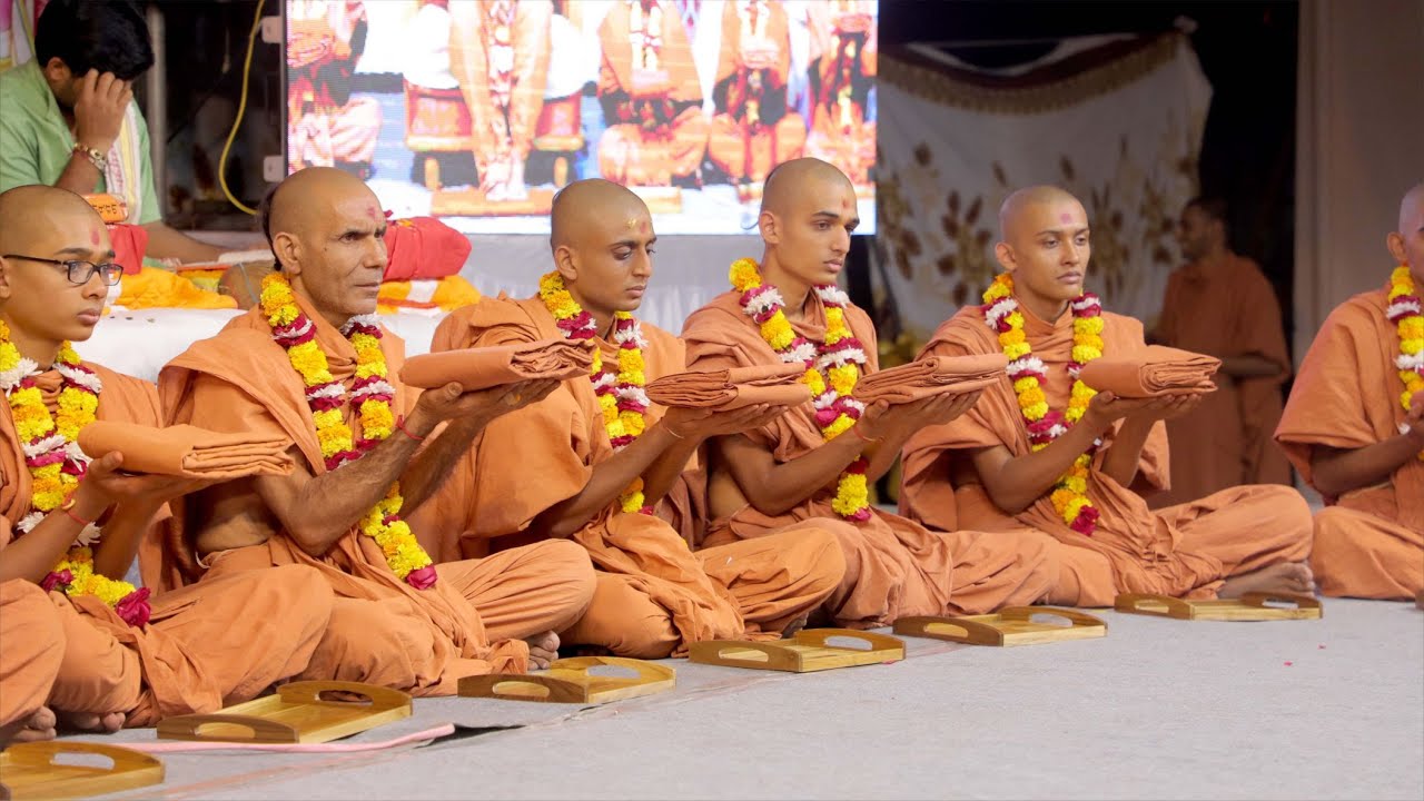Sant Diksha Ceremony || સંત દિક્ષા સમારોહ || Vadtaldham - Rajkot Gurukul
