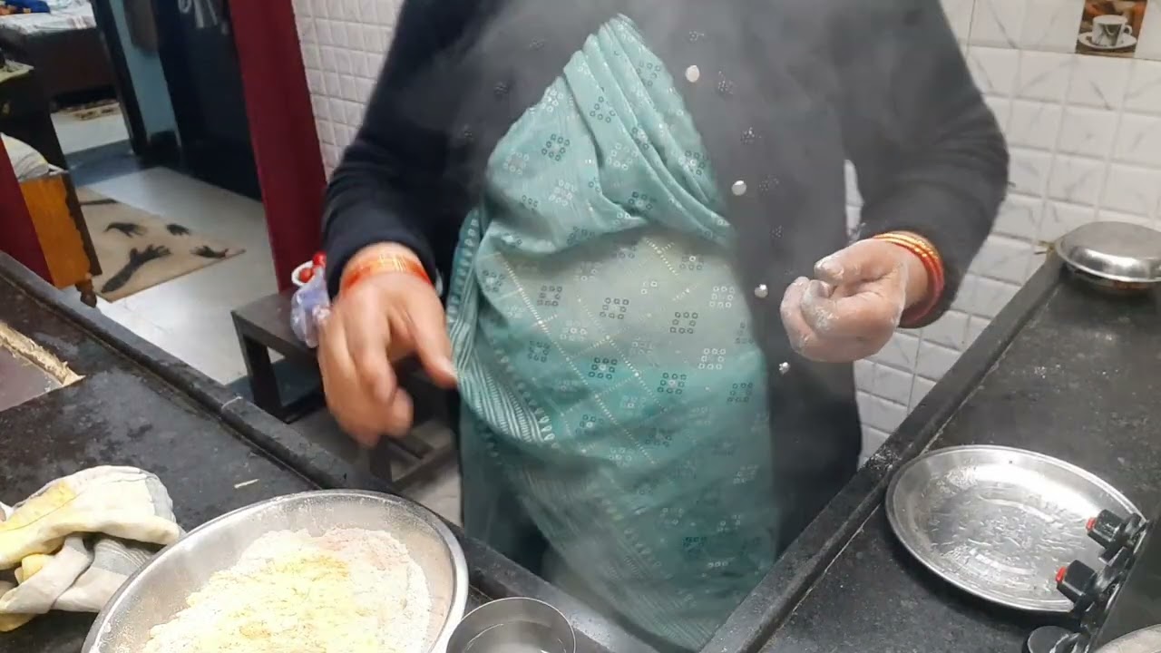 आलन वाला पालक साग मक्के की रोटी बहुत ही टेस्टी और हेल्दी मीरा किचन 👌🏻🙏🏻