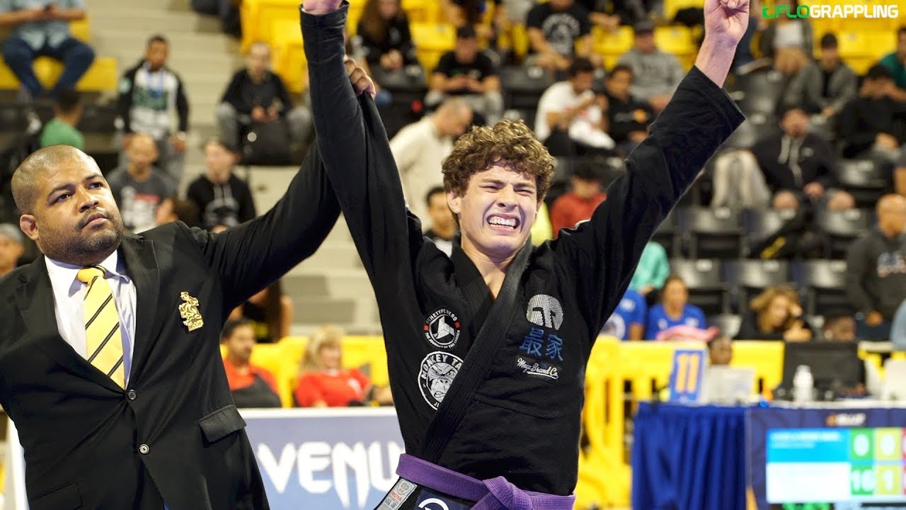 Day Two 2018 Worlds Vlog: Roberto Jimenez Becomes A Legend & More!