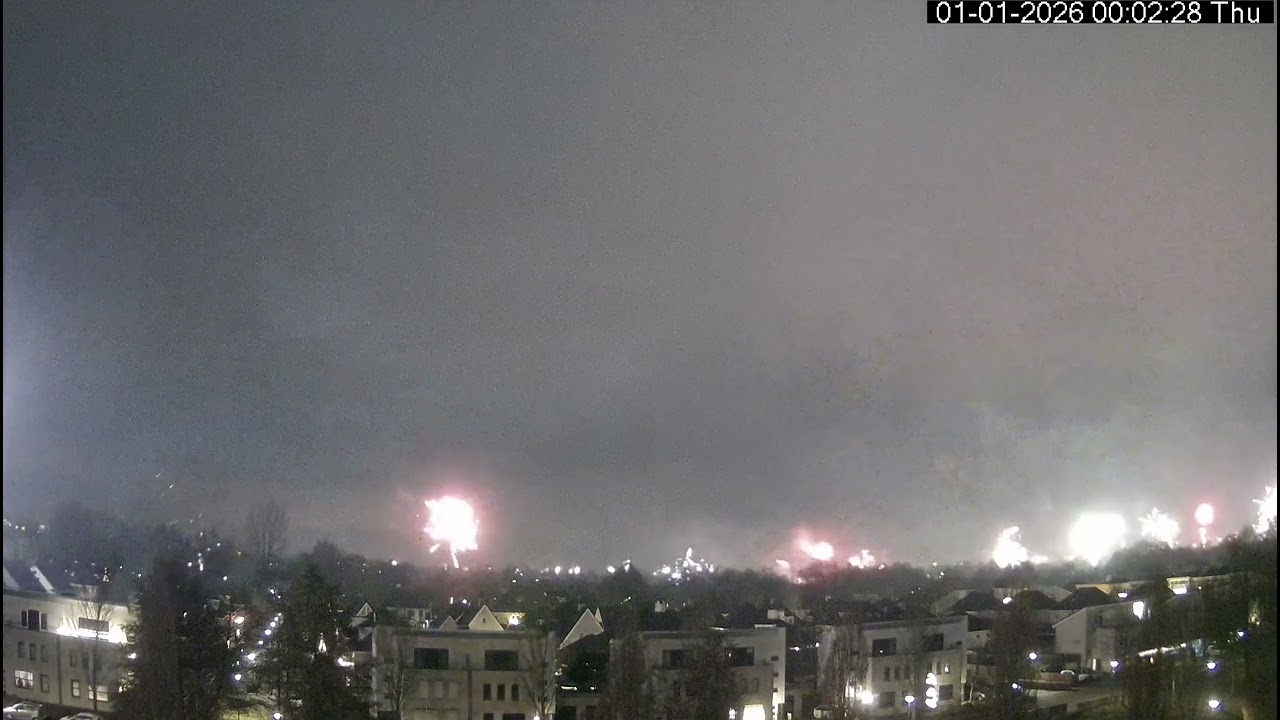New year fireworks 2025 to 2026 Veghel (weather cam)