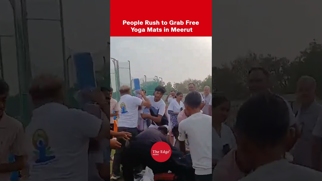 Meerut Yoga Day Event Turns Chaotic as Crowd Rushes for Free Yoga Mats