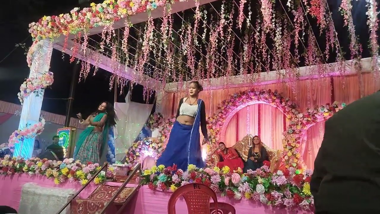मटन खा के बाटम खोले सखी रे साया मलाल शराबी 