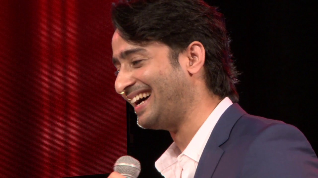 Shaheer Sheikh receives Star of the year award- Asiavision tv award Dubai