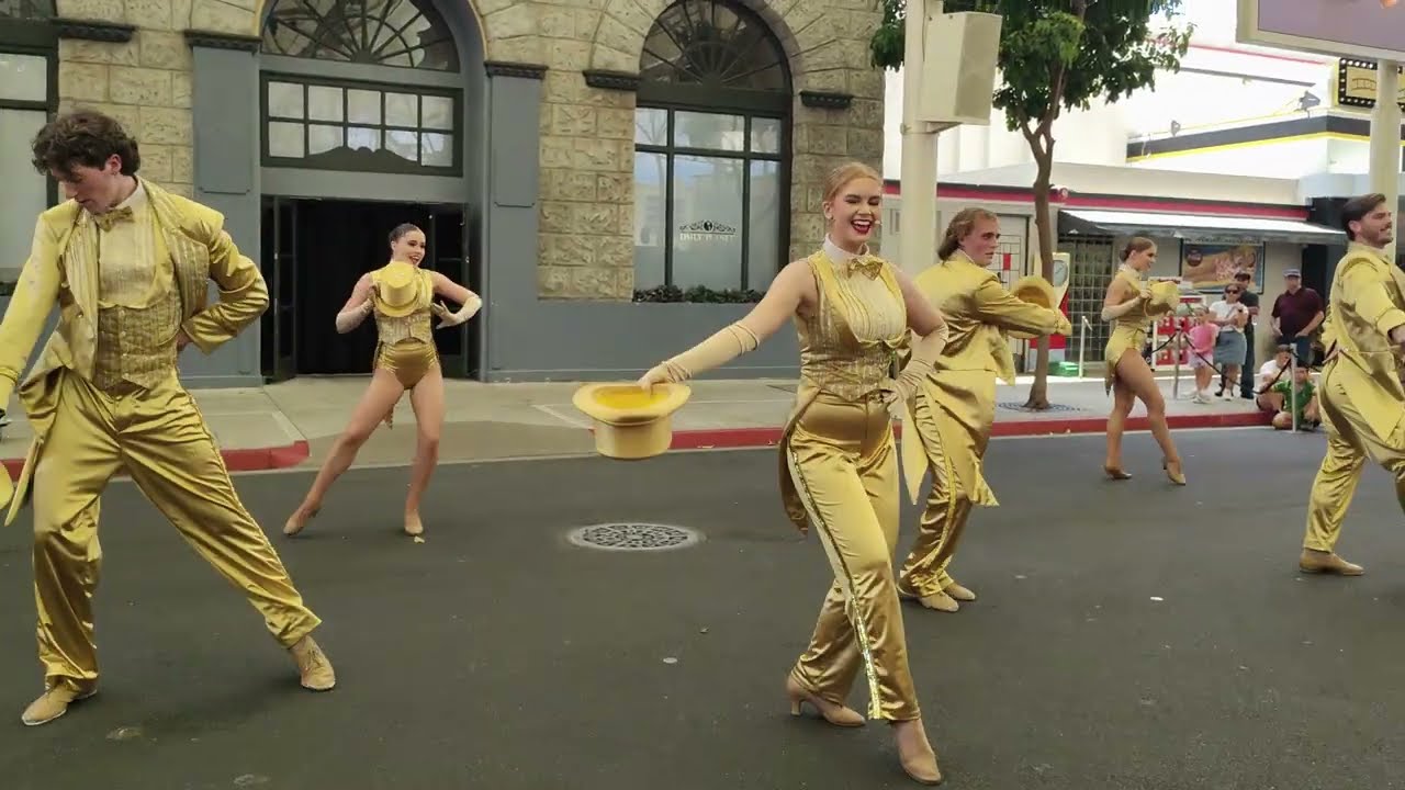 Hooray for Hollywood Musicals on Main Street Movie World Live Show
