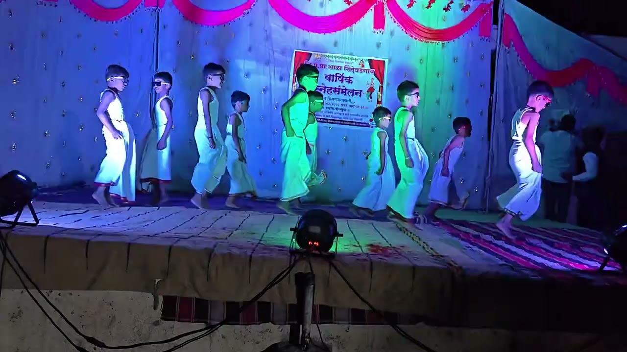 Lungi Dance cls 1 st