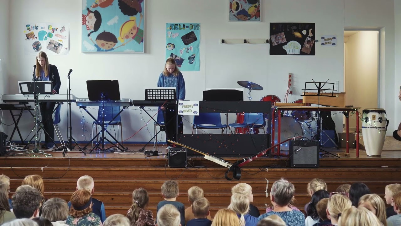 Pachelbels Canon in D live cover version by Klim Friskole Band (FREDEyBEATz)