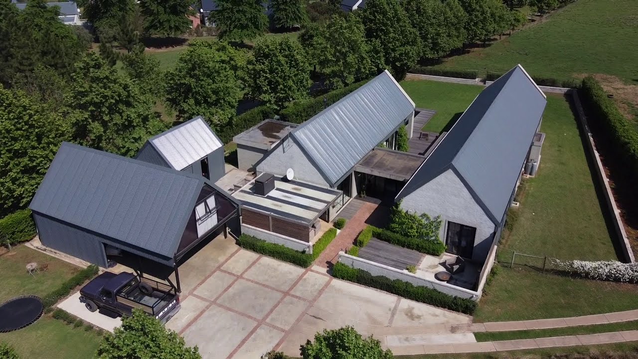 Gowrie Farm House