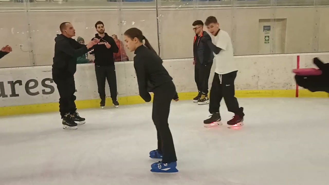 patinoarul berceni rena 15  feb 2026  paun viorel azs nr 1 schieme de patinaj profesonal  paun viore