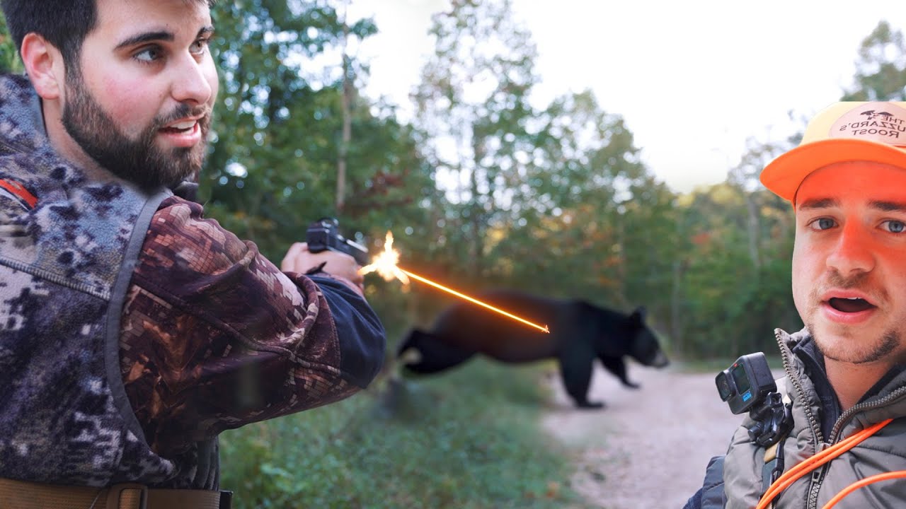 Лучший выстрел из Glock, который я видел &mdash; Braydon Price Bear Hunting