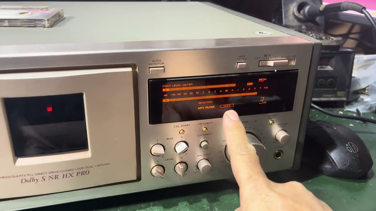 TEAC V-8000S ( máy đã giao lưu) e test trước khi gói