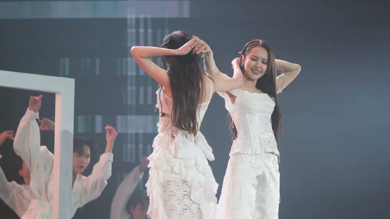 [Fancam]250727 ดอกไม้ที่รอฝน - Namneung & Noey Kanteera @ Glow up Glam up Concert