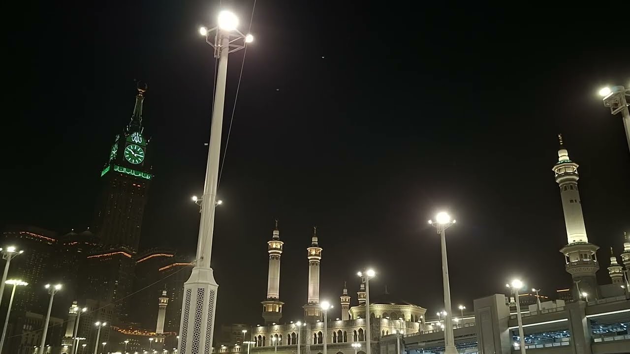 Emotional Quran Reaction 😢 | Beautiful Quran Recitation | Heart Touching Quran Reaction #Makkah