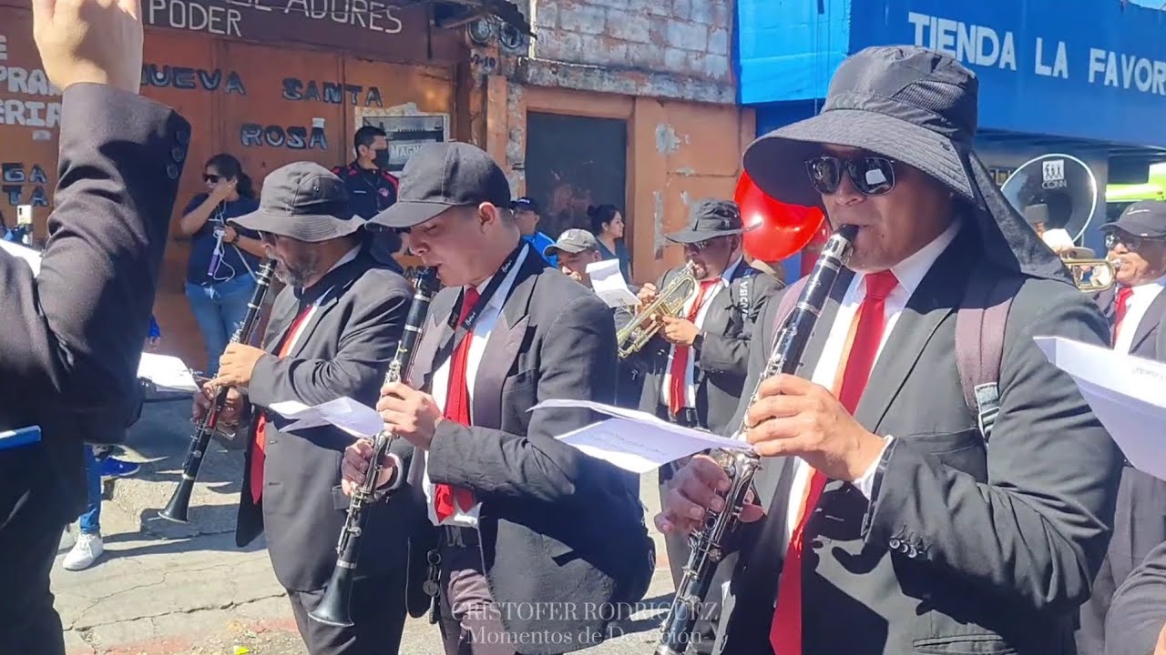 MARCHA TRIUNFAL A LA VIRGEN DEL GUARDA || A la par de la Banda ~ Procesión Virgen de los Reyes 2024