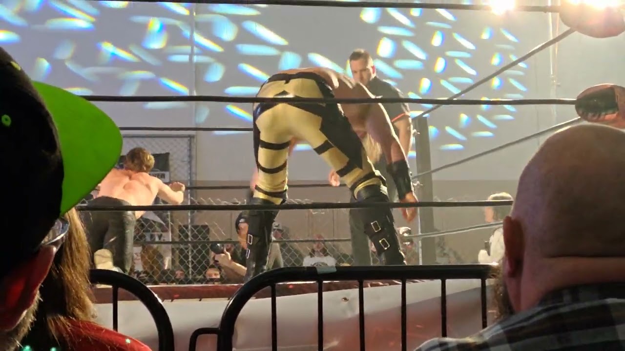 Wrestling Revolver Show 16
