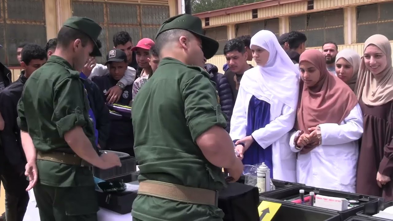 شاهد  بيلل – غليزان: الدرك الوطني يفتح الأبواب أمام الراغبين في التجنيد خلال حملة تحسيسية