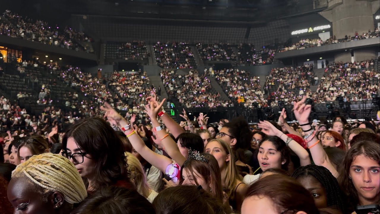 ENHYPEN - ENGENEs FANCHANT compilation | Walk the Line Paris 250903 Fancam 4K