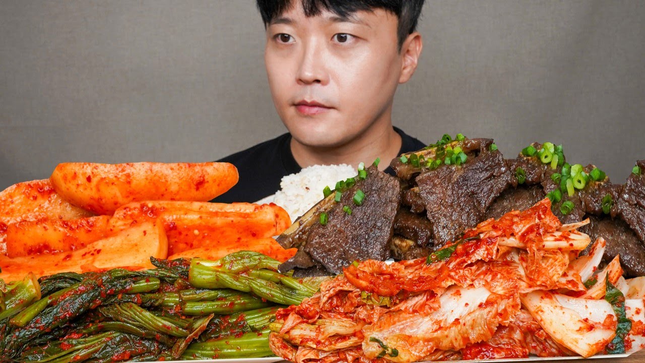 배추김치 총각김치 갓김치 LA갈비 먹방 Spicy Kimchi & LA Galbi ASMR MUKBANG REAL SOUND EATING