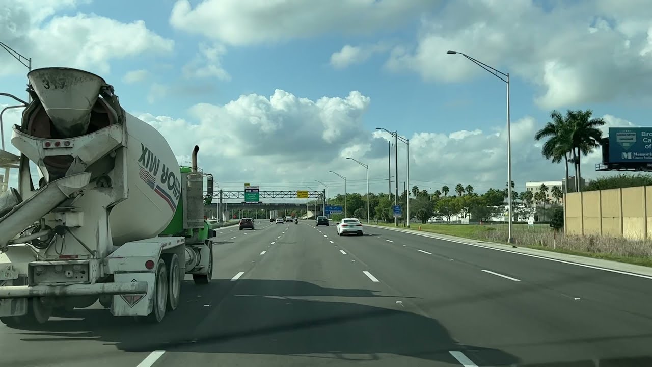 Driving Into Miami 🌴