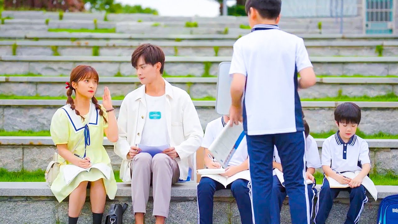 Shen Yue & Wang Jingxian's Drawing Romance💏Korean Mix❤Hindi Song Chinese Mix Hindi (The Comic Bang)