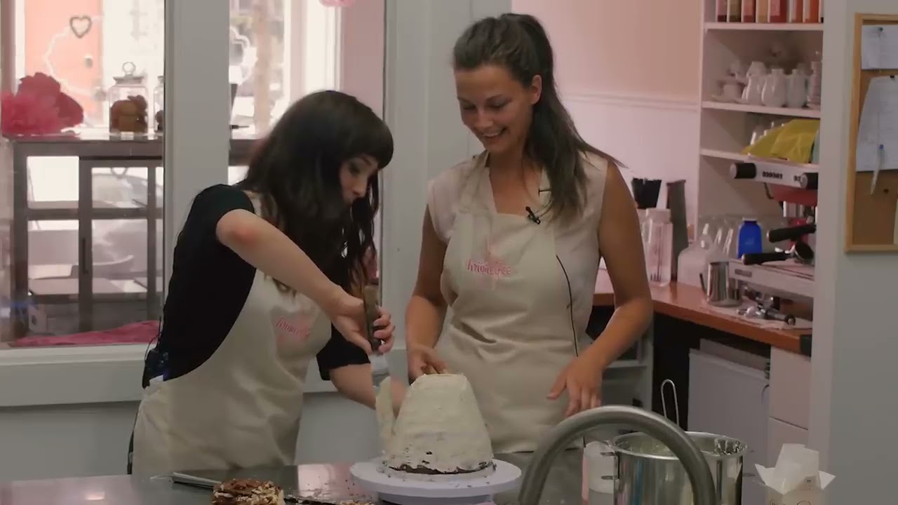 Der zweite Versuch :O Barbie Torte | Ella TheBee zu Gast bei der Krümelfee | #flipfood