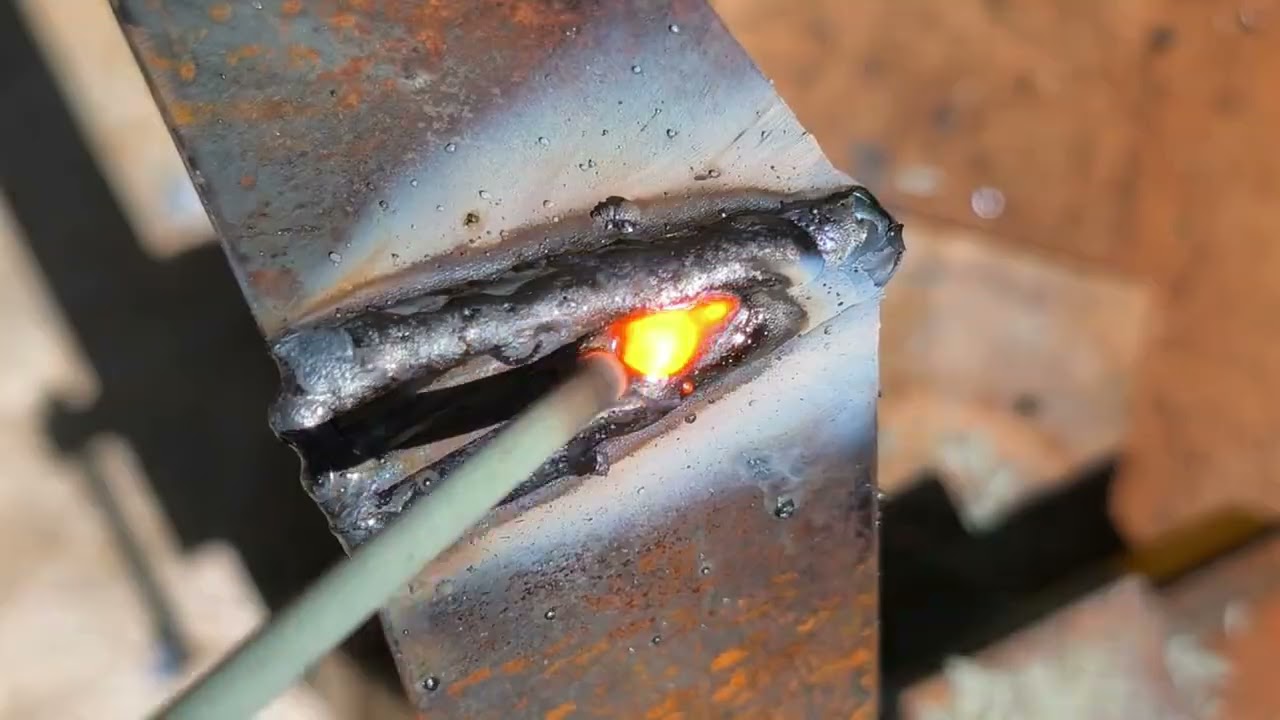 Welding technique to repair the end of angle iron using manual techniques 