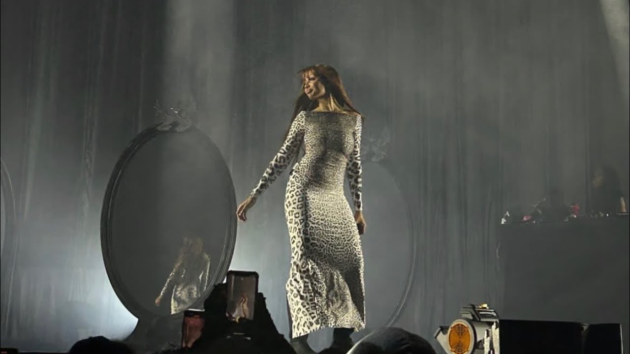 PinkPantheress Live @ London Alexander Palace