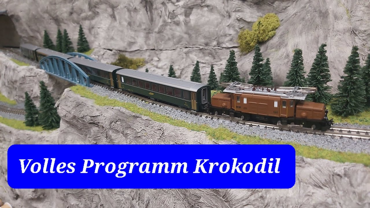 Volles Programm Krokodil, RhB Ge 6/6 I in Spur N 