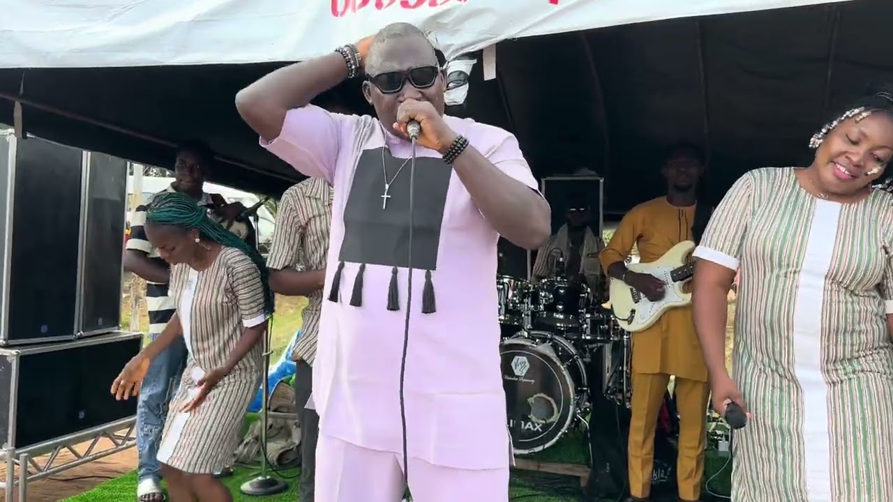 Live Performance of Evang. Henry O & VOPGOSPELVIBES @ Obagie-Nevbosa Community