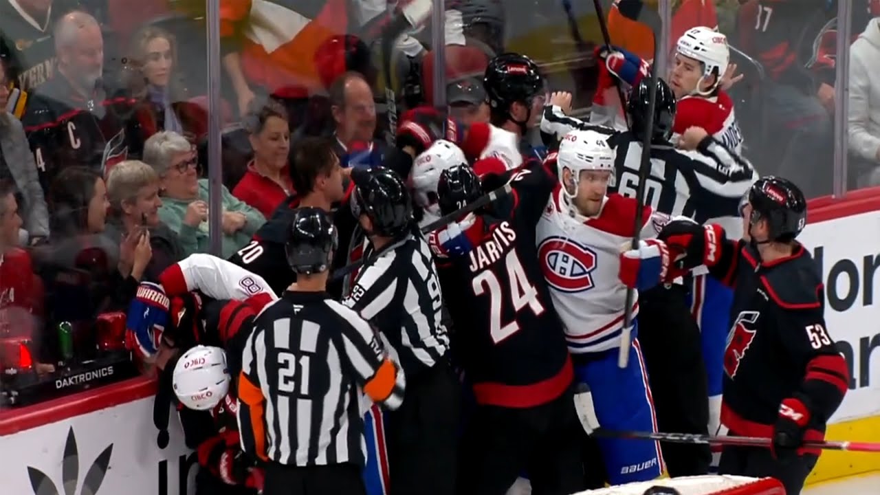 Sebastian Aho Doesn't Agree With Call After Scrum