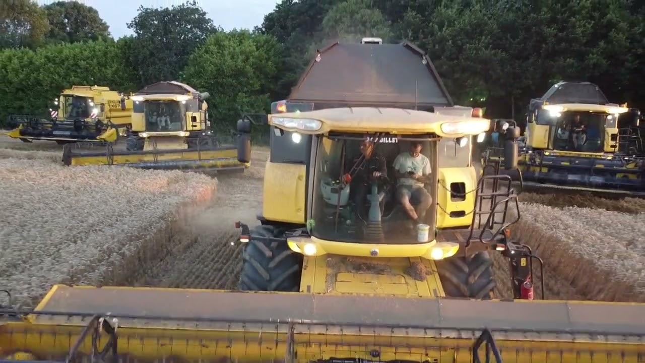 Deux ans après, le parc matériel a bien évolué ! 🟡🔵 ETA LE SAULNIER 🚜